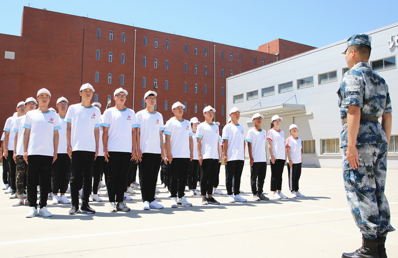 2019年7月1日，創世大發北京集團大學生入職培訓。