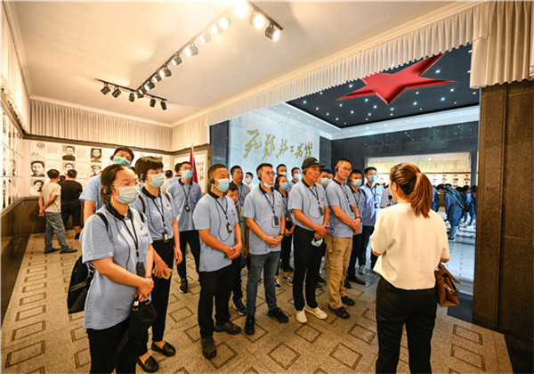 重溫黨史守初心，砥礪前行擔使命——創世大發九建走進井岡山接受黨史學習教育